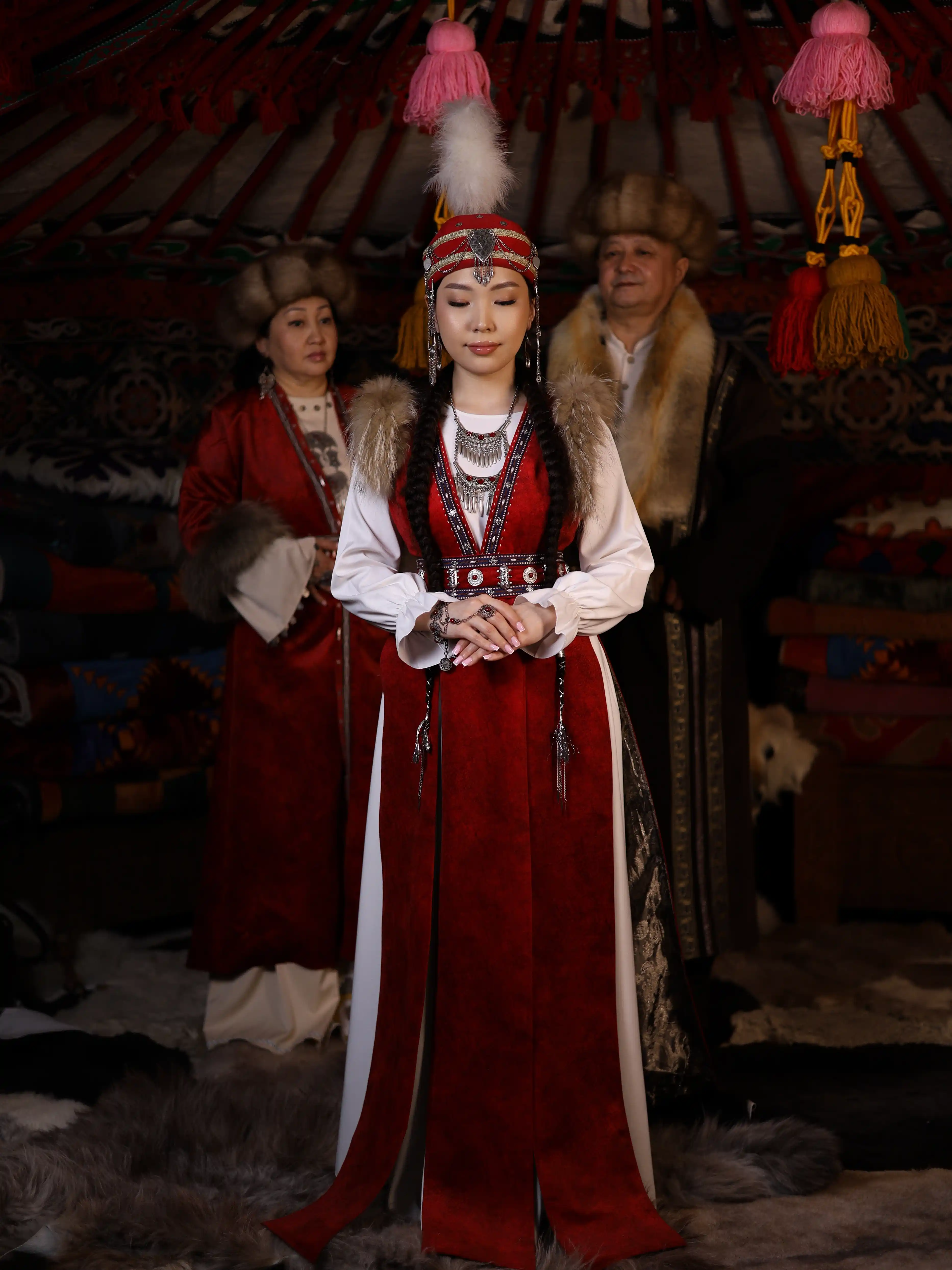 Кыз узатуу — улуттук кийим ижарасы